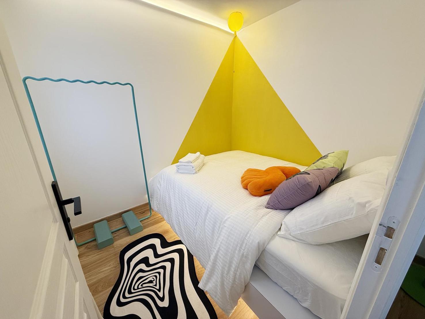 Pop Art & Vibrant Parisian Flat Paris