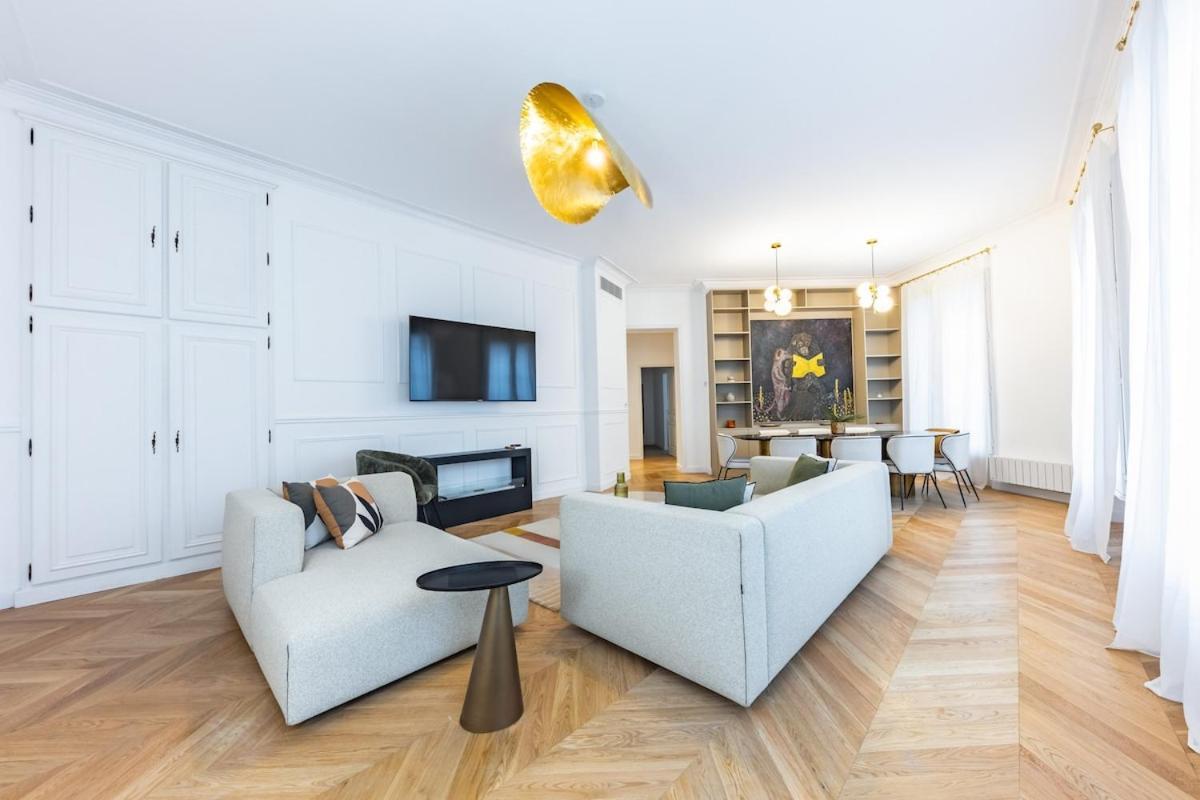 Apartment Luxury Rivoli 4 Bed 3,5 Bath By De Bhv