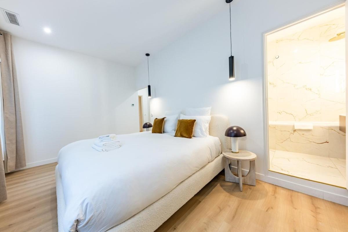 Apartment Luxury Rivoli 4 Bed 3,5 Bath By De Bhv Paris