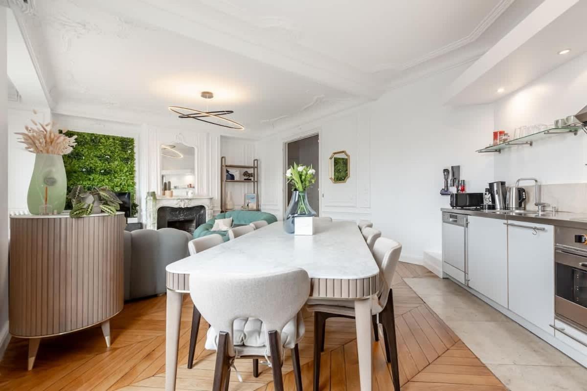 Keyz - Luxury 3 Bedrooms Near Champs Elysees Apartment *