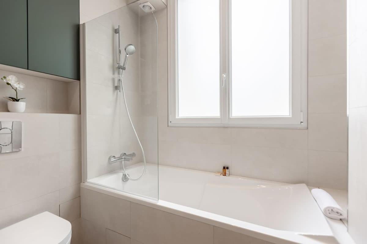 Keyz - Luxury 3 Bedrooms Near Champs Elysees Apartment