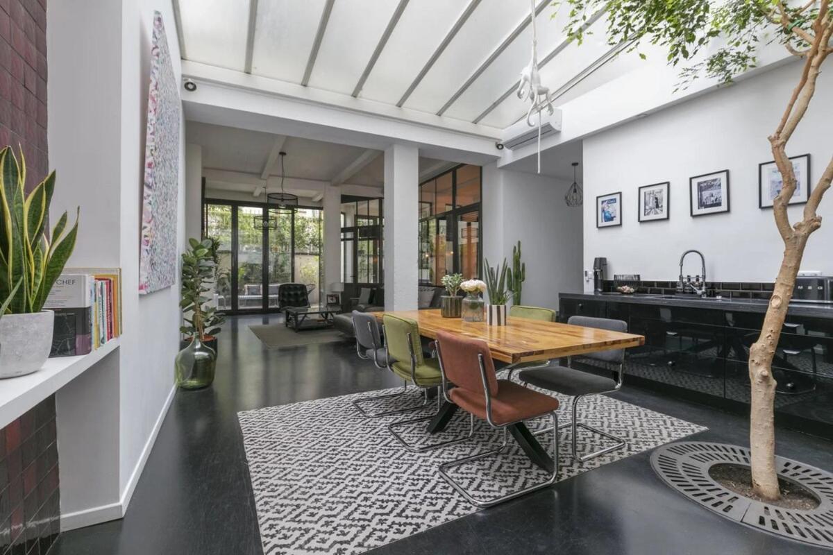 Loft In *