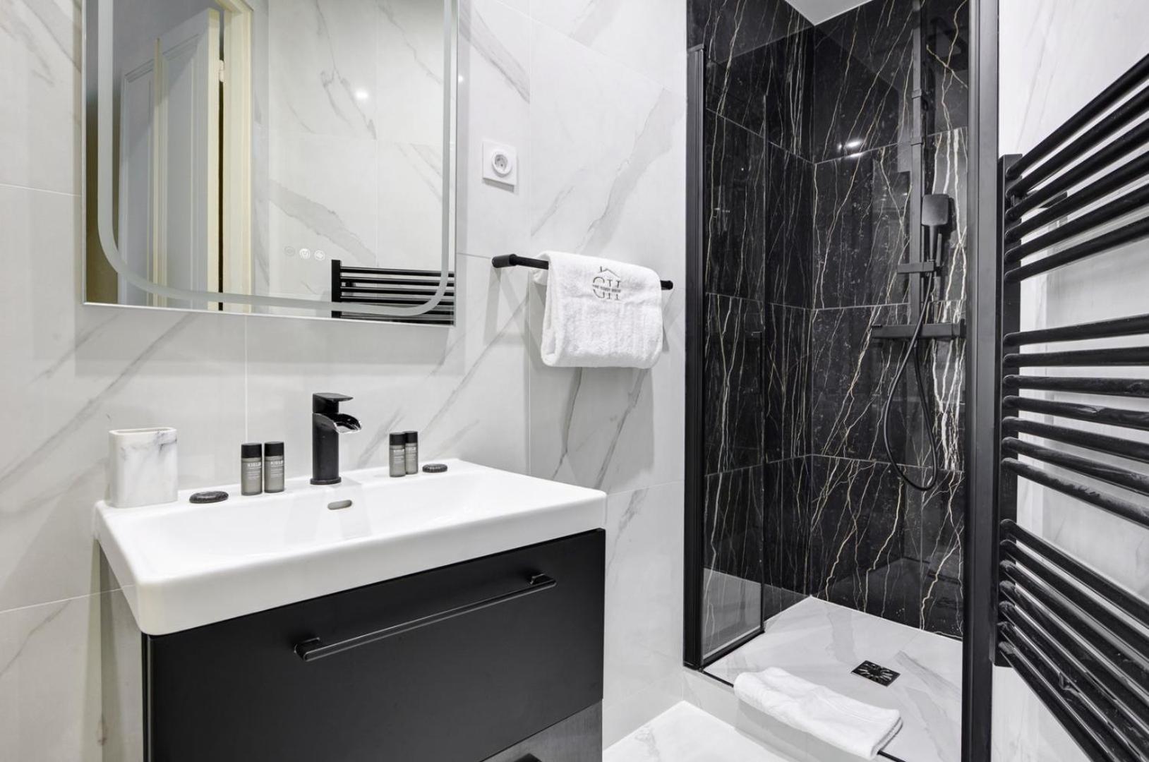 La Plume A Haven Of Peace In Montorgueil Apartment Paris