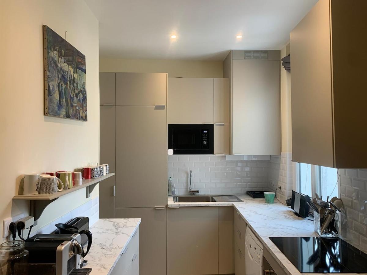 Apartment 15, Beautiful 3 Bedrooms Paris