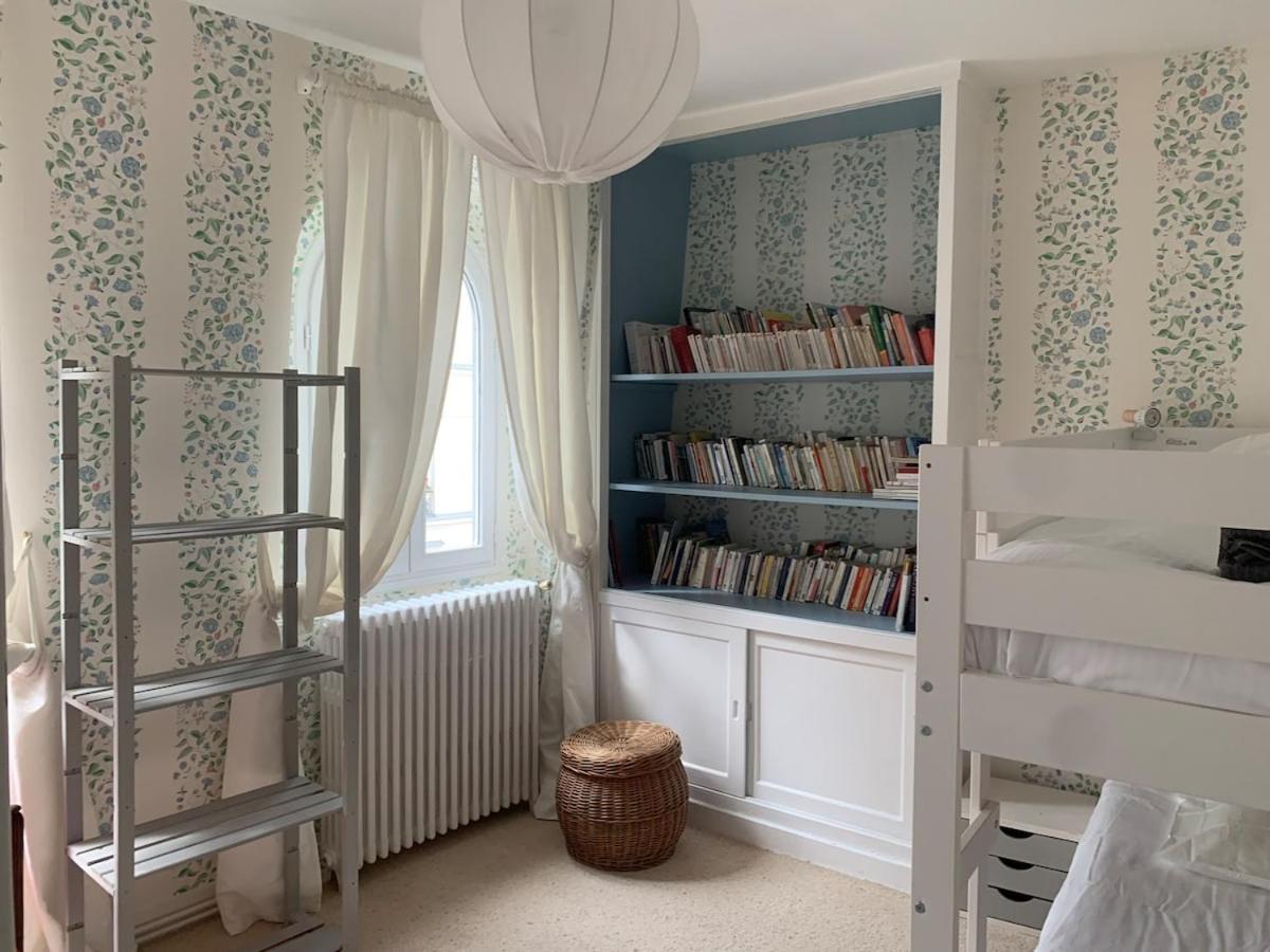 Apartment 15, Beautiful 3 Bedrooms *