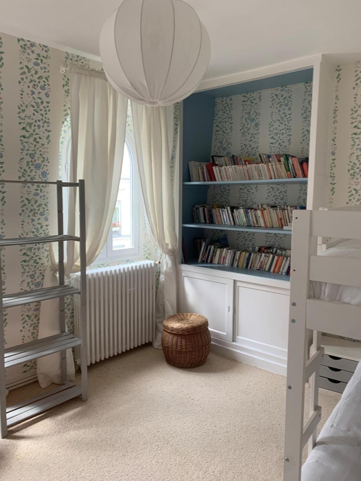 Apartment 15, Beautiful 3 Bedrooms *