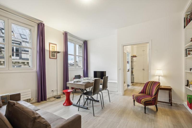 607 Paradis - Superb In * Paris