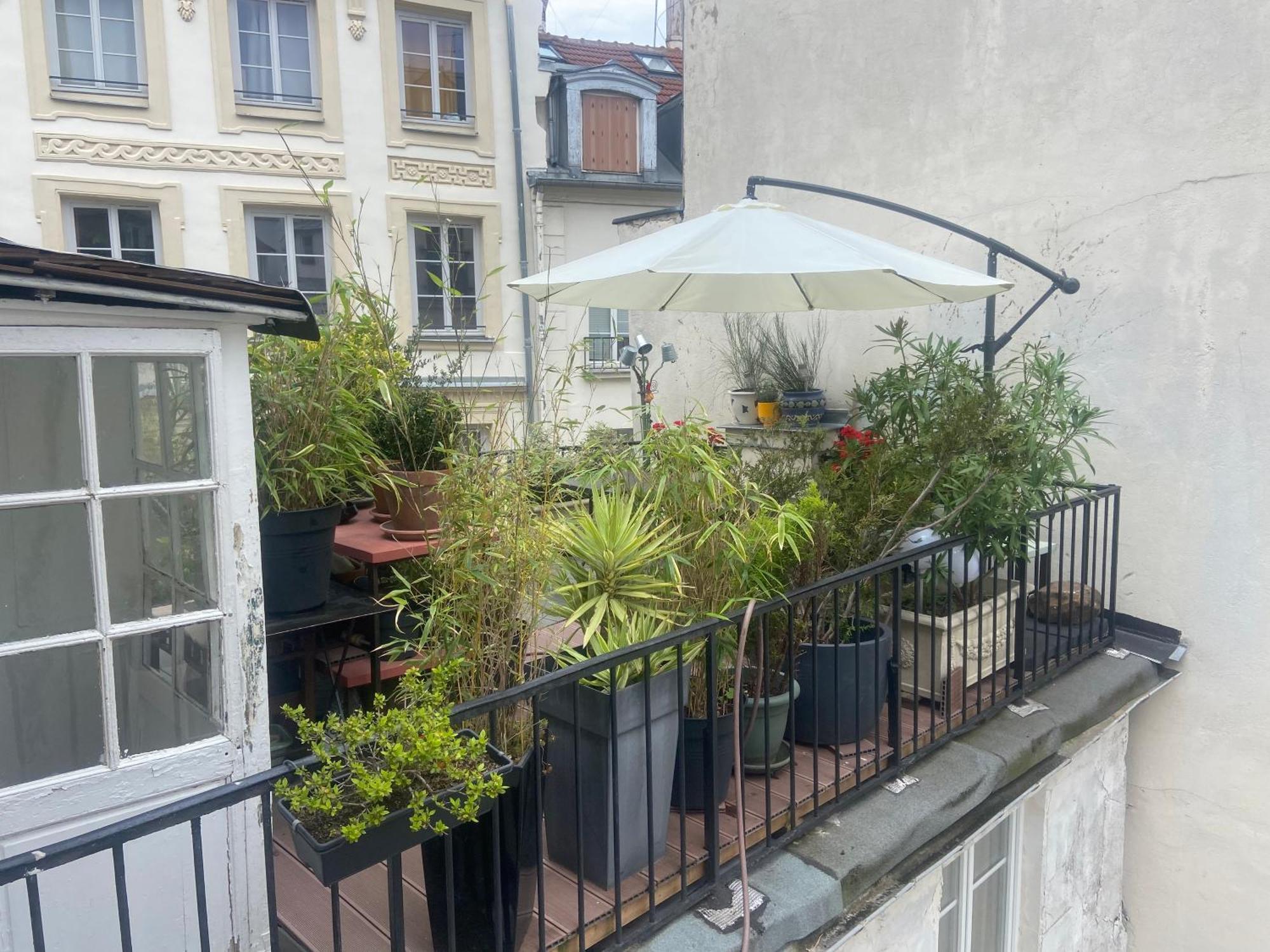 Aux Terrasses De La Lune * Paris