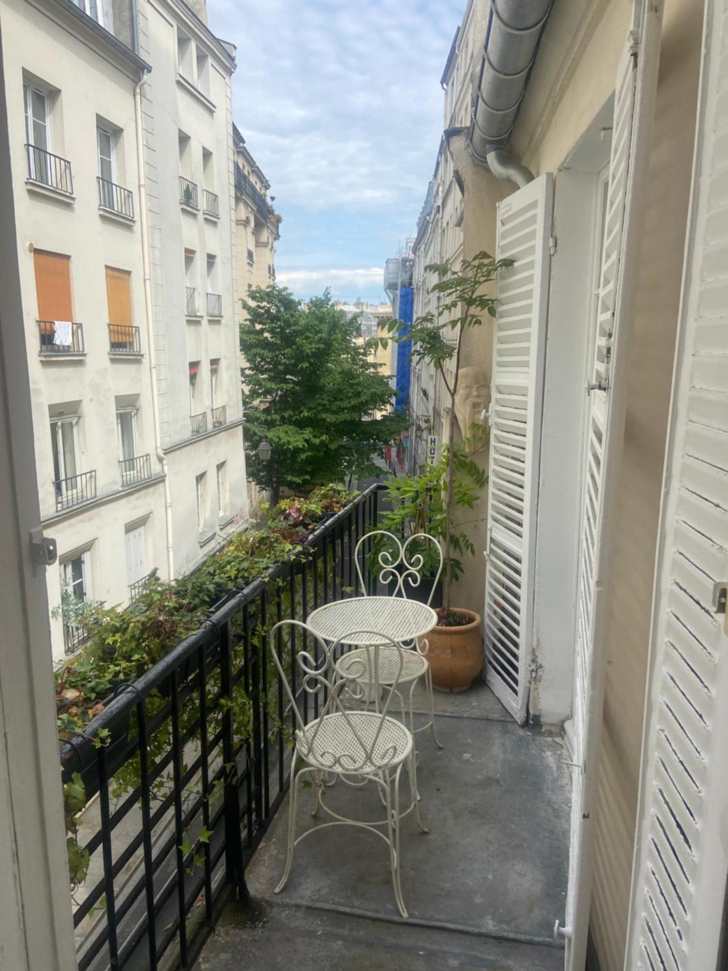 Aux Terrasses De La Lune * Paris