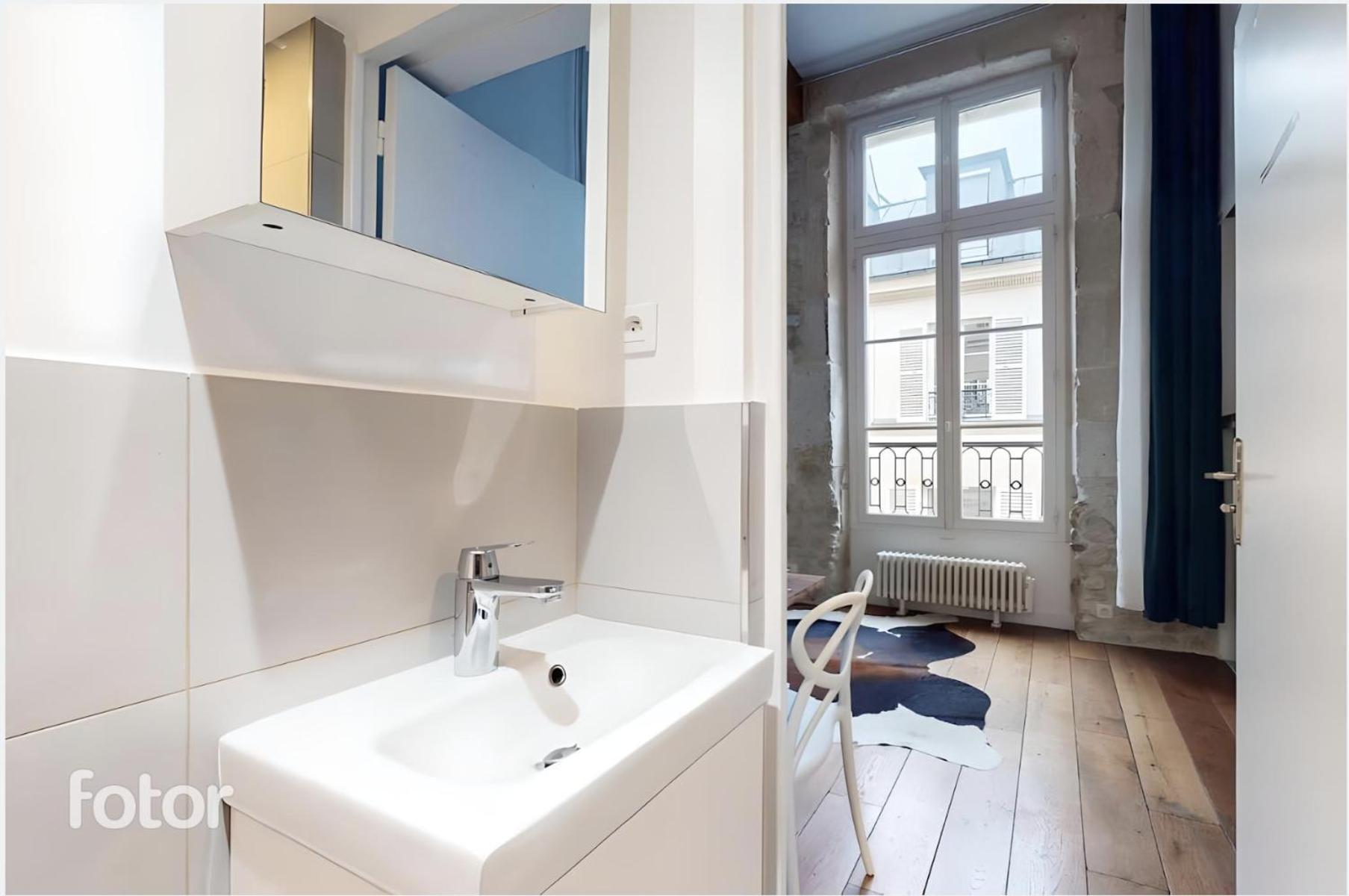 Apartamento Chez Gustave: Clim Calm,saint Paul Marais, 2guests