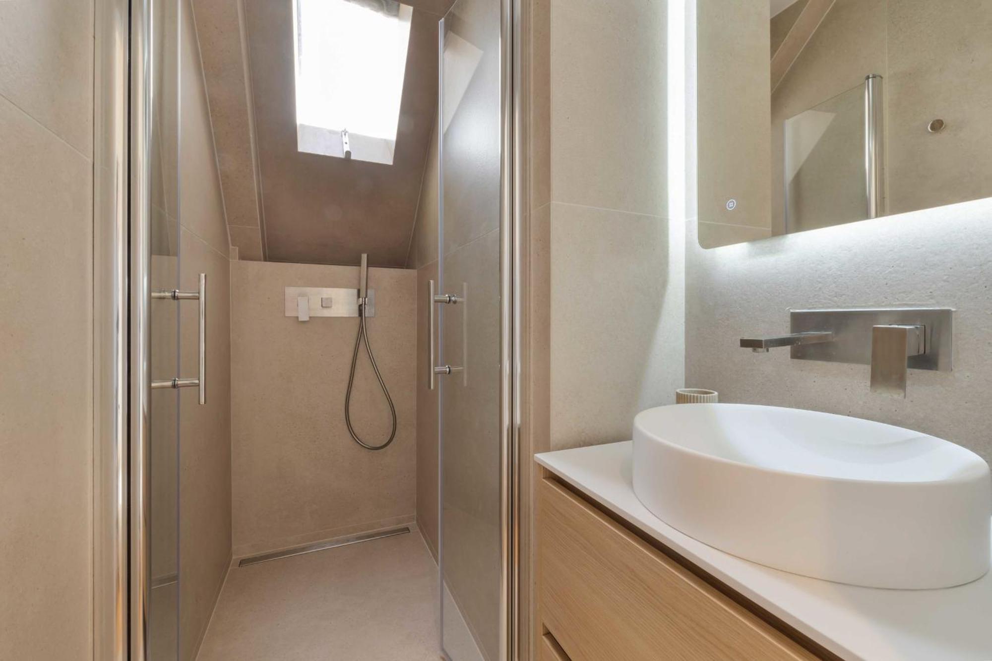 Elegant - 2br-4p - Vivienne Apartment
