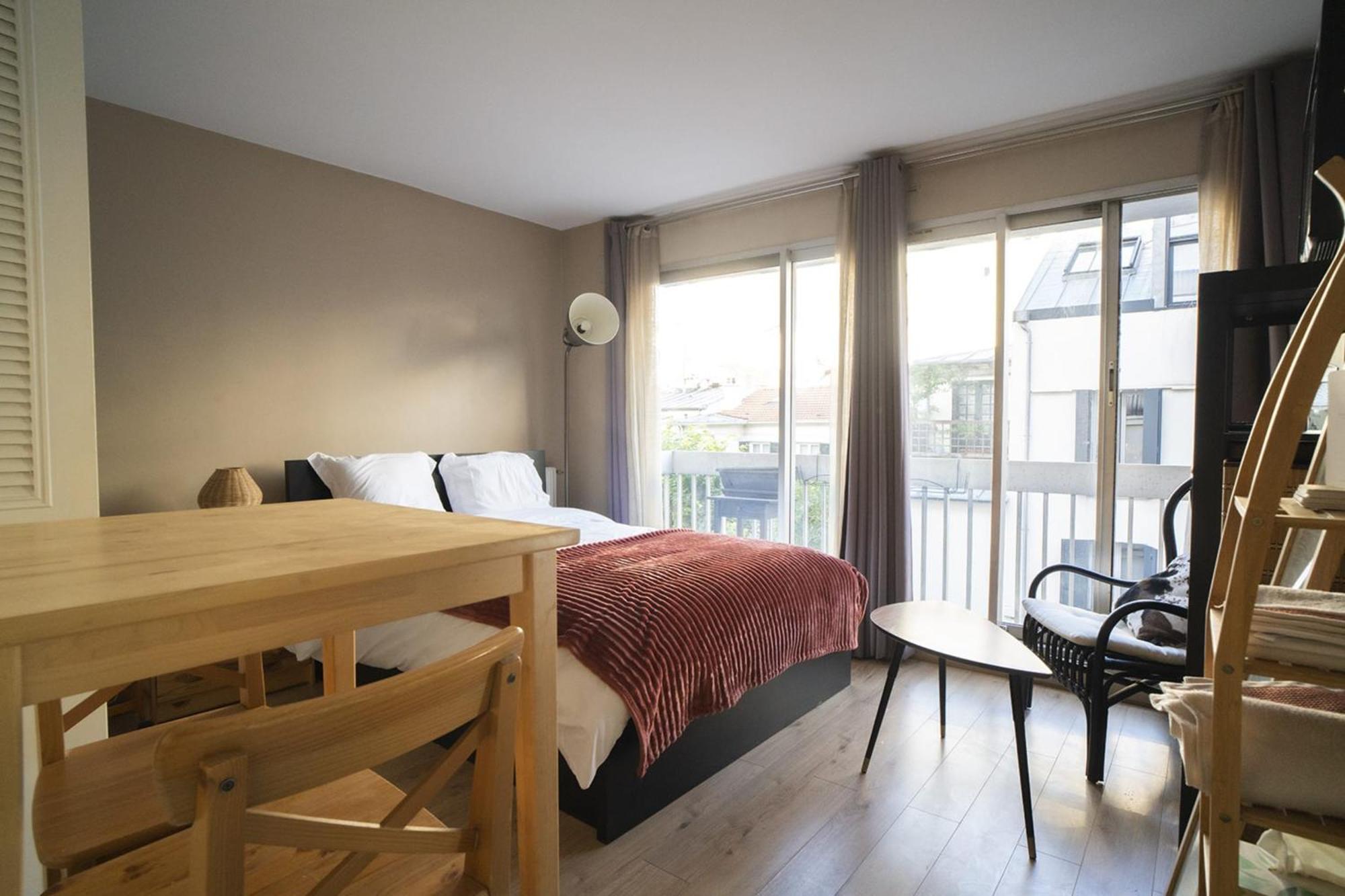 Glamour With Balcony In 14th * Paris