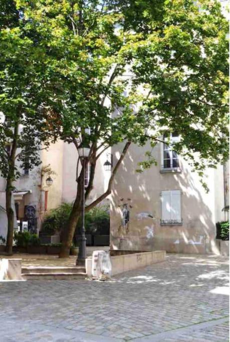 Apartamento Chez Gustave: Clim Calm,saint Paul Marais, 2guests Paris