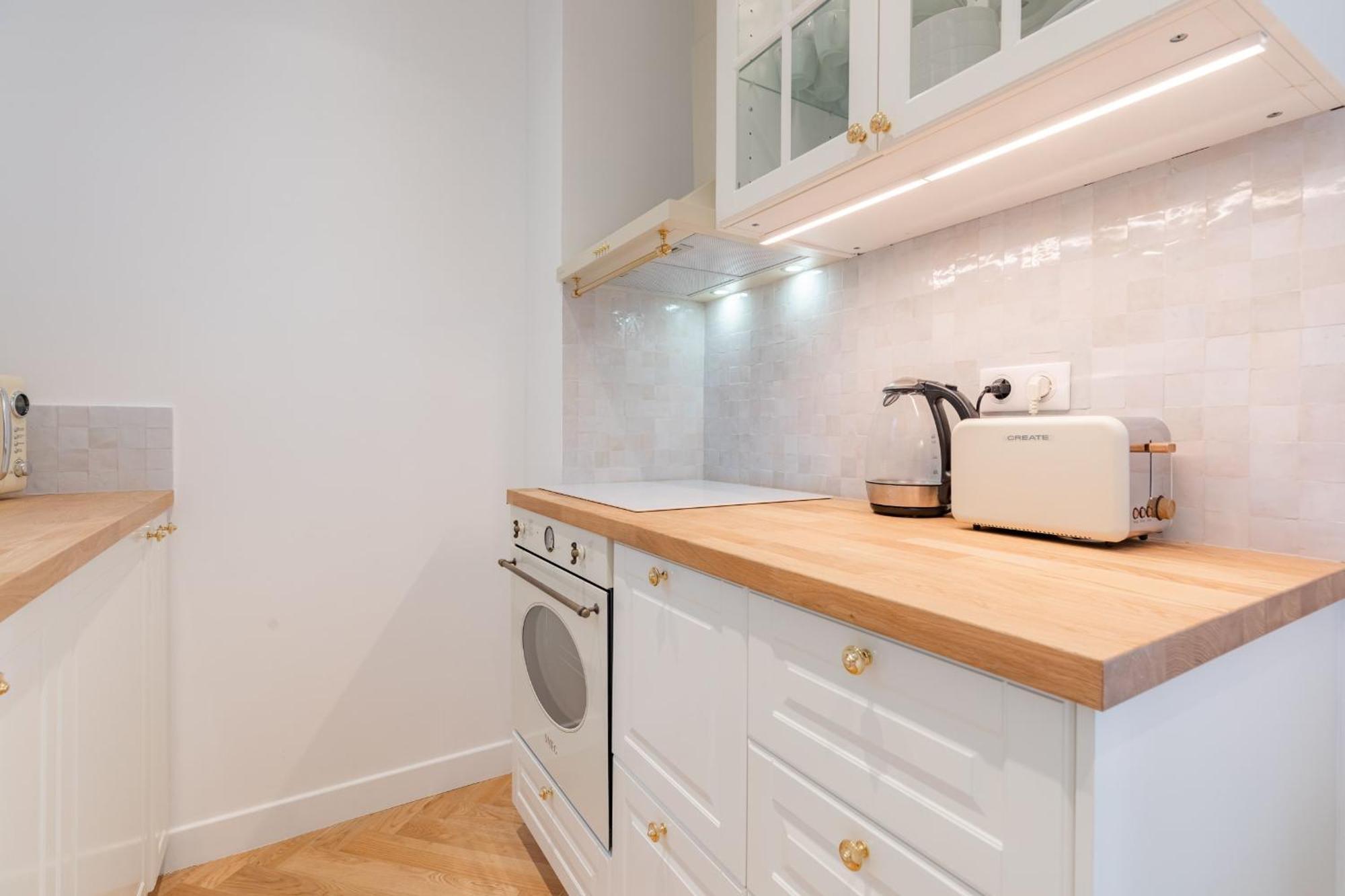 Magnificent - 3br - 6p - Le Marais Apartment *