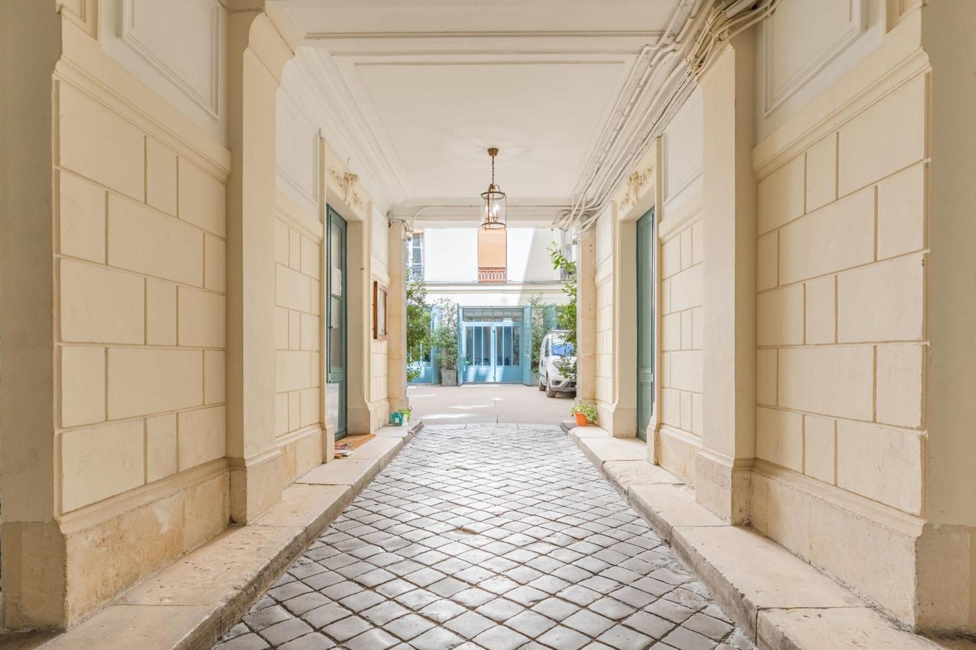 Magnificent - 3br - 6p - Le Marais Apartment *
