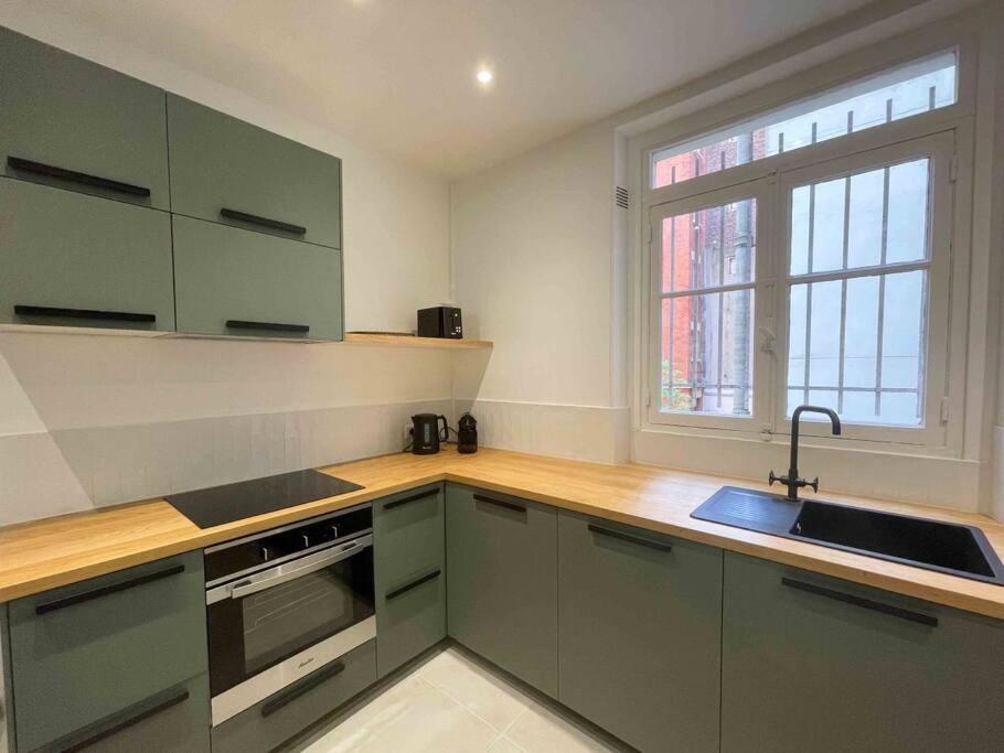 Apartment Charming 3 Bedroom Haussmannien In 17th