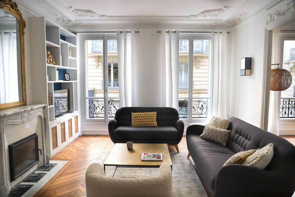Apartment Charming 3 Bedroom Haussmannien In 17th *