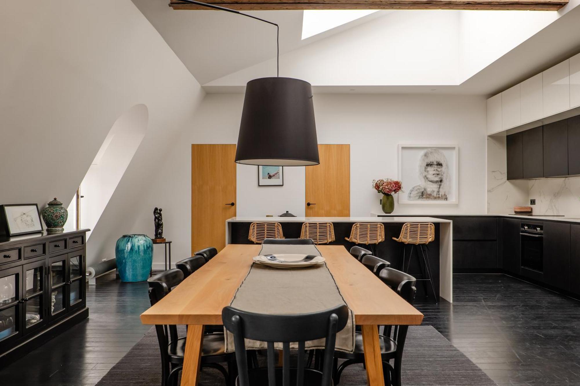 Veeve - Artistic Elevation Apartment Paris
