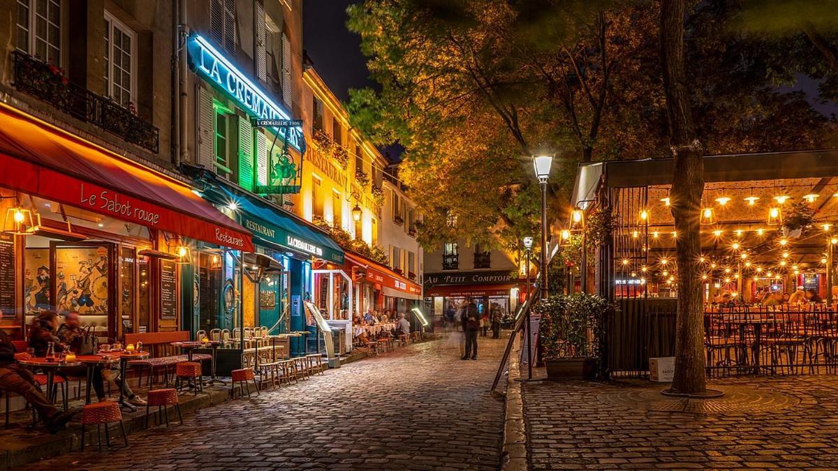 Montmartre Marvel! Designer Near Metro Paris