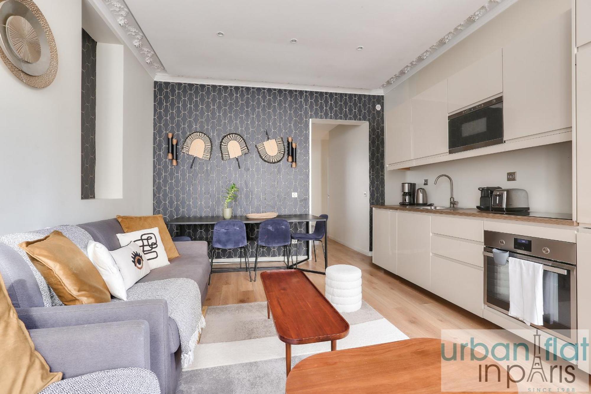 61- Big Luxury Parisian Flat 2dd Paris