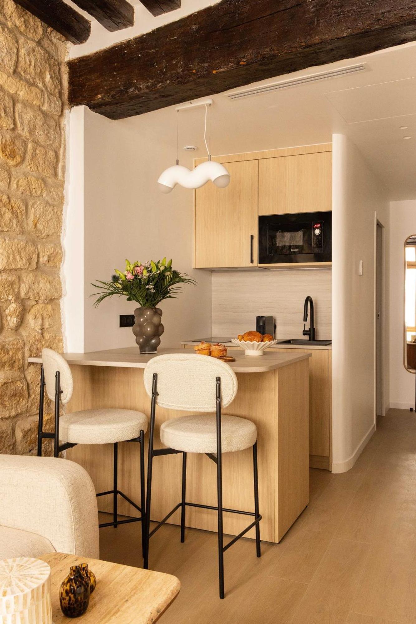 Apartment Modern -ac-1br-4p-pantheon