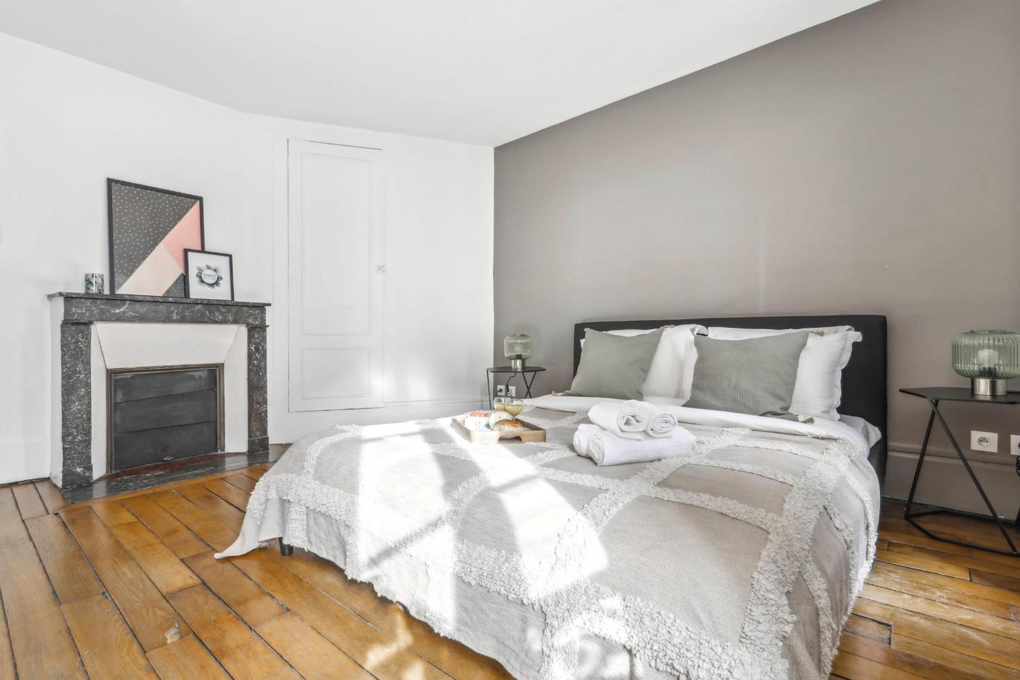 Bnbnova - Le Marais & Place De La Republique - 2br Apartment Paris