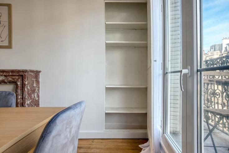 120 M2 Vue Sur Tour Eiffel Apartment *