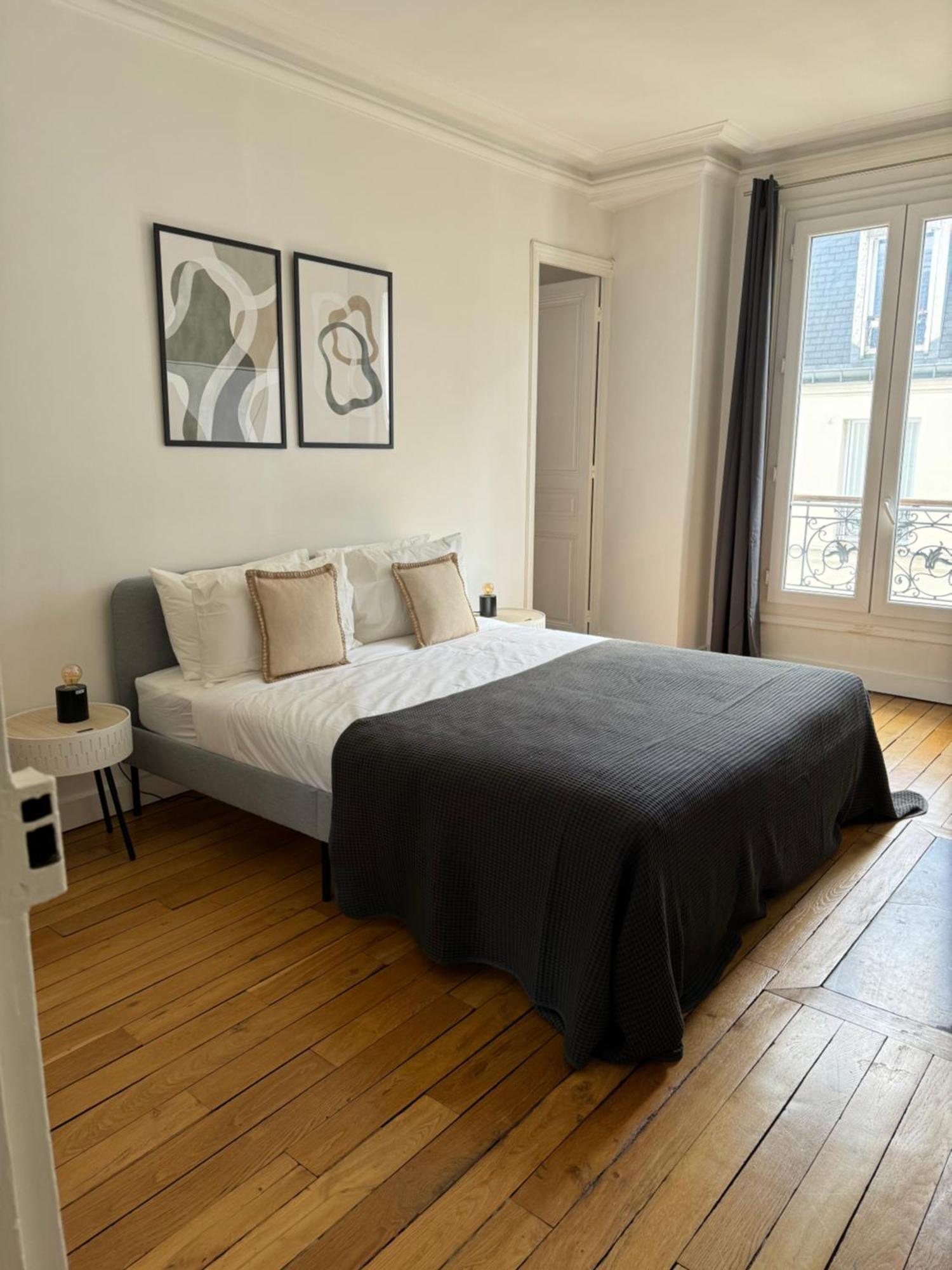 120 M2 Vue Sur Tour Eiffel Paris
