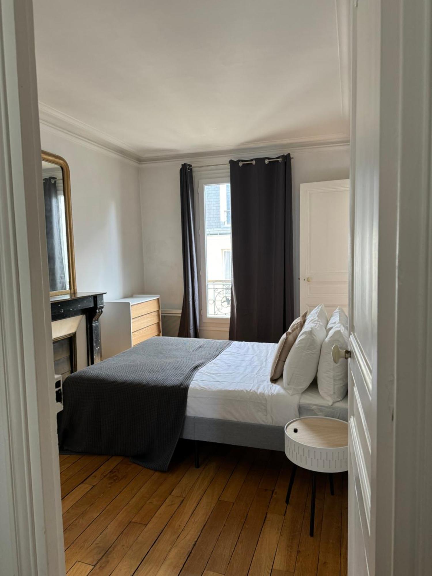 120 M2 Vue Sur Tour Eiffel * Paris