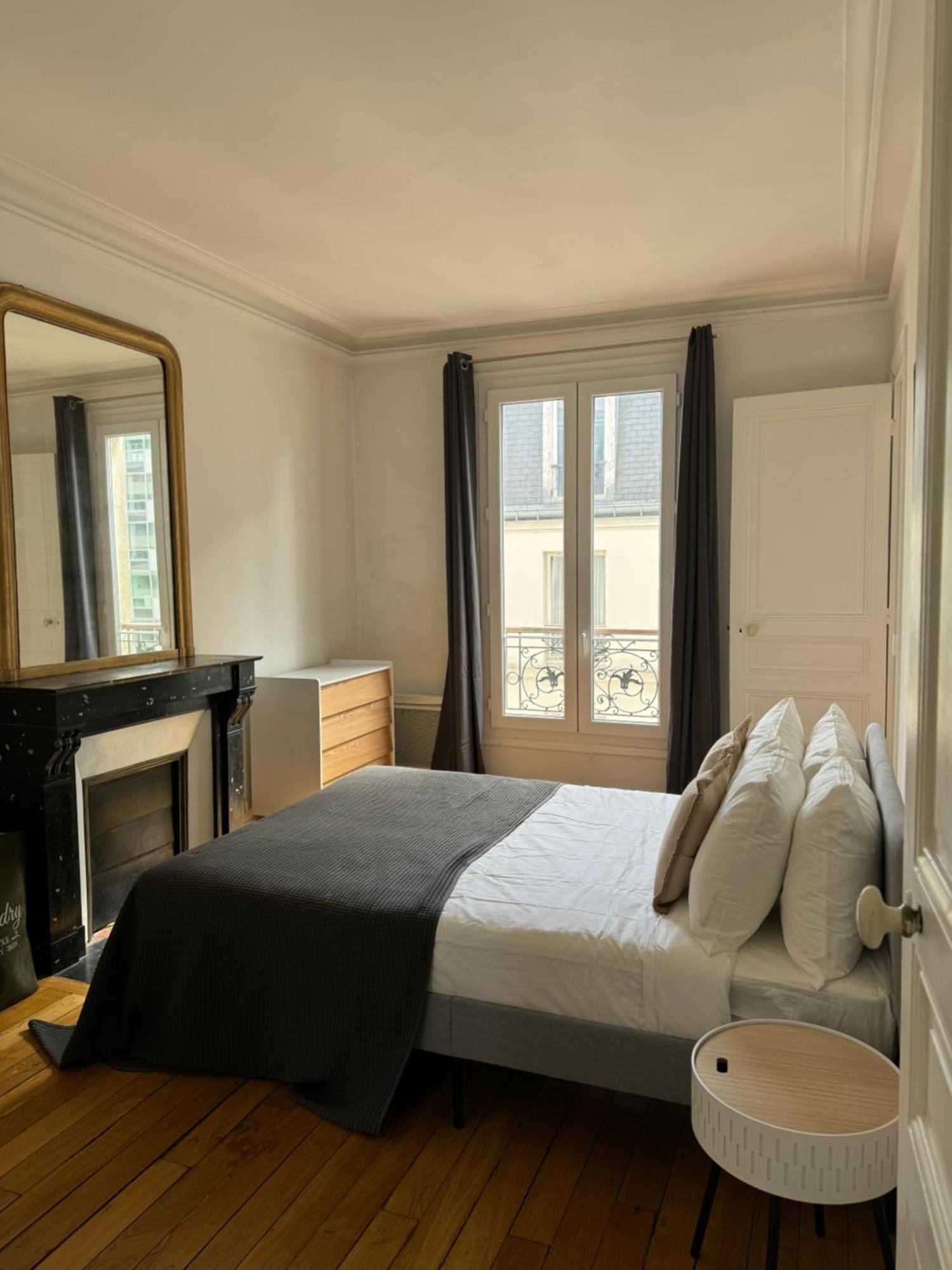 120 M2 Vue Sur Tour Eiffel