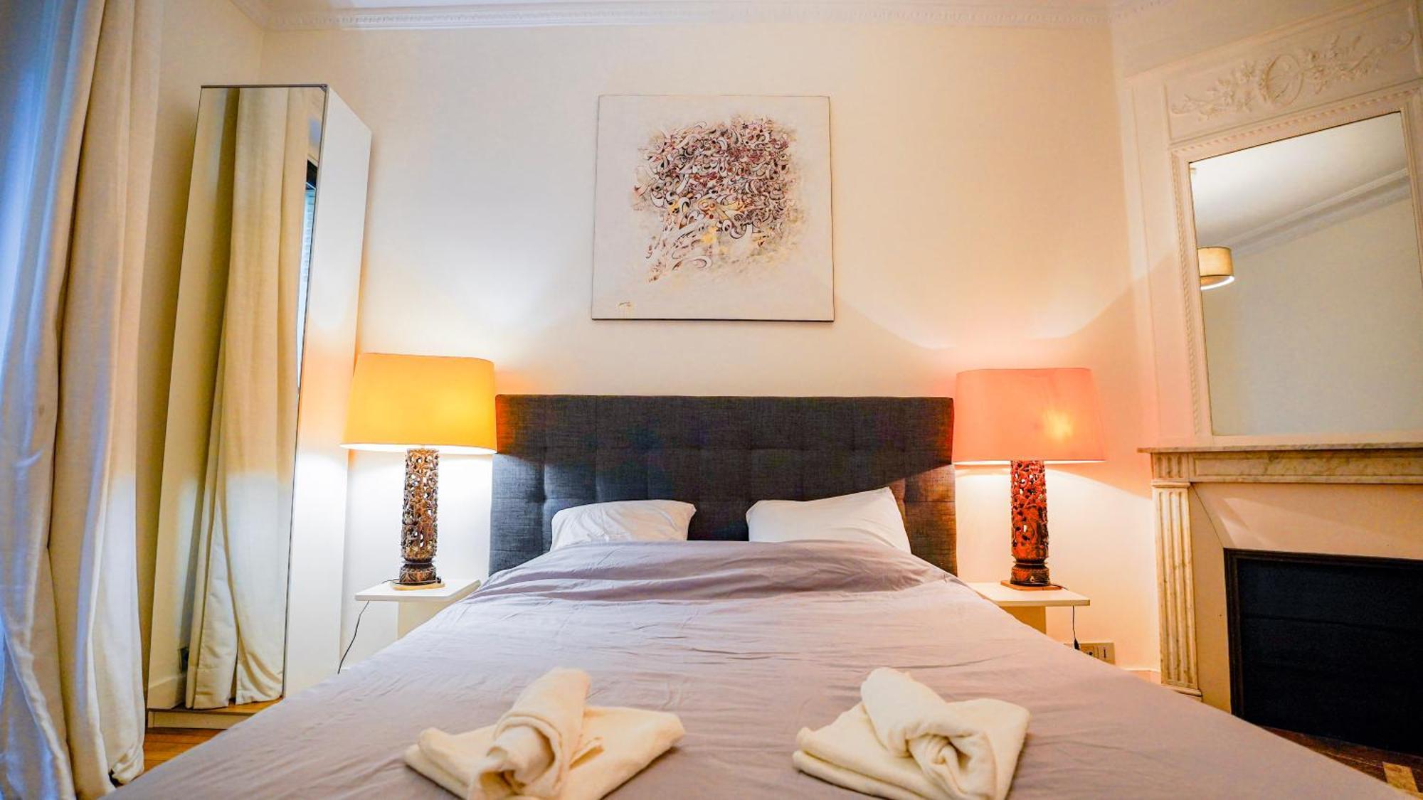 Luxury Jungle Loft With Private Garden, Jacuzzi & Hammam Apartment Paris