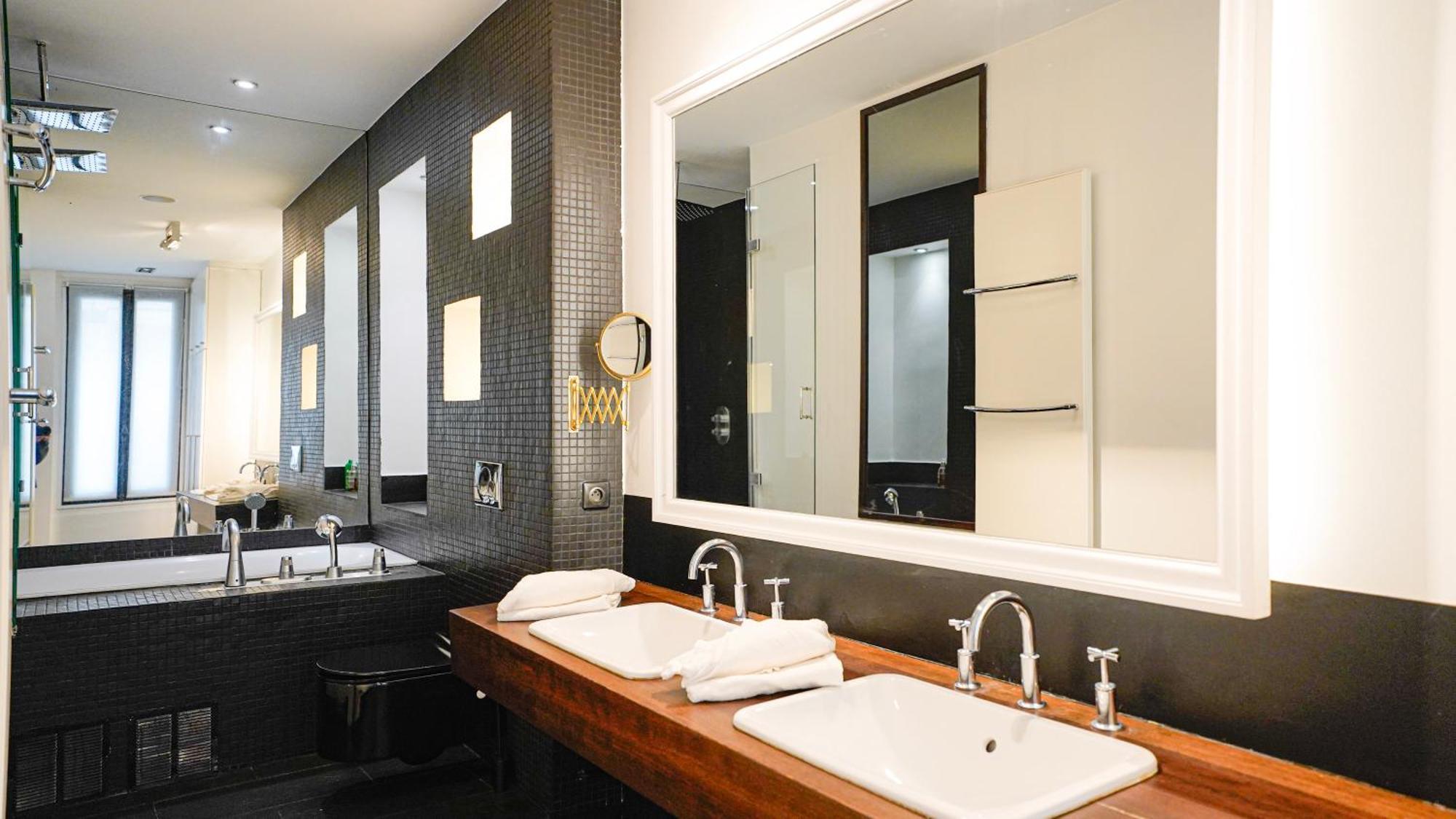 Apartment Luxury Jungle Loft With Private Garden, Jacuzzi & Hammam