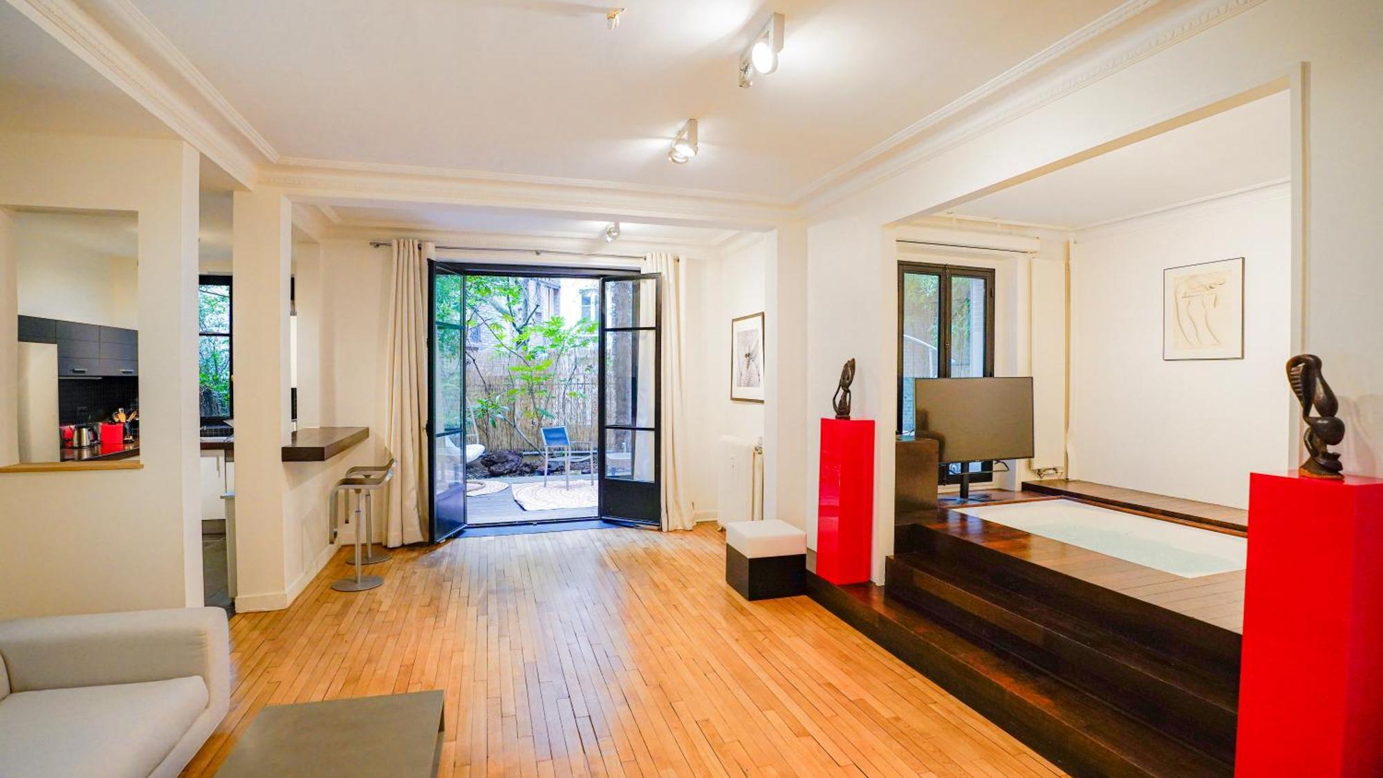 Luxury Jungle Loft With Private Garden, Jacuzzi & Hammam Apartment