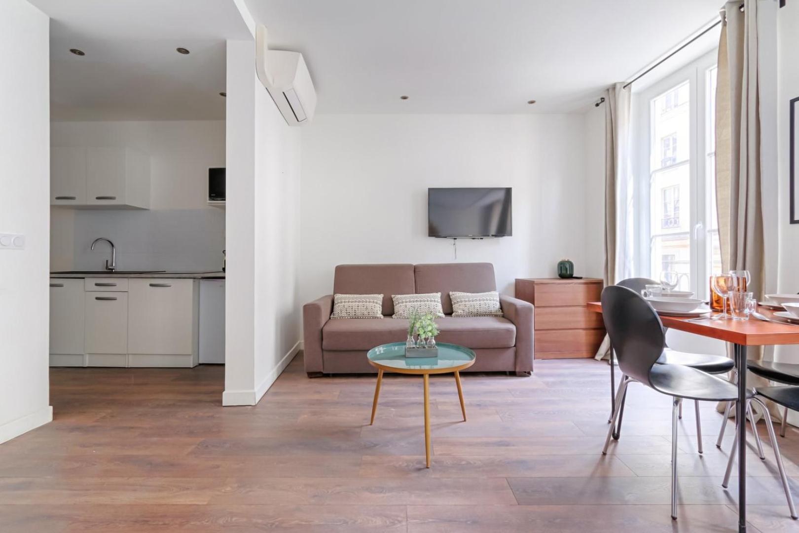 Tbs 307 - Superb In The Heart Of Apartment