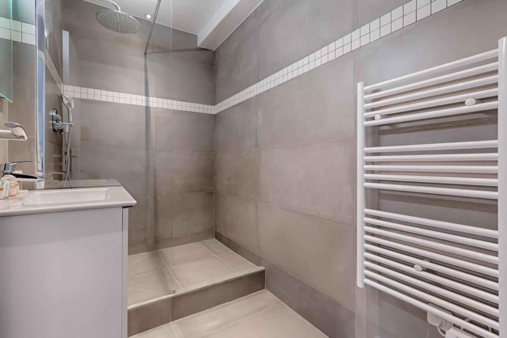 Tbs 305 - Superb In The Heart Of Appartement