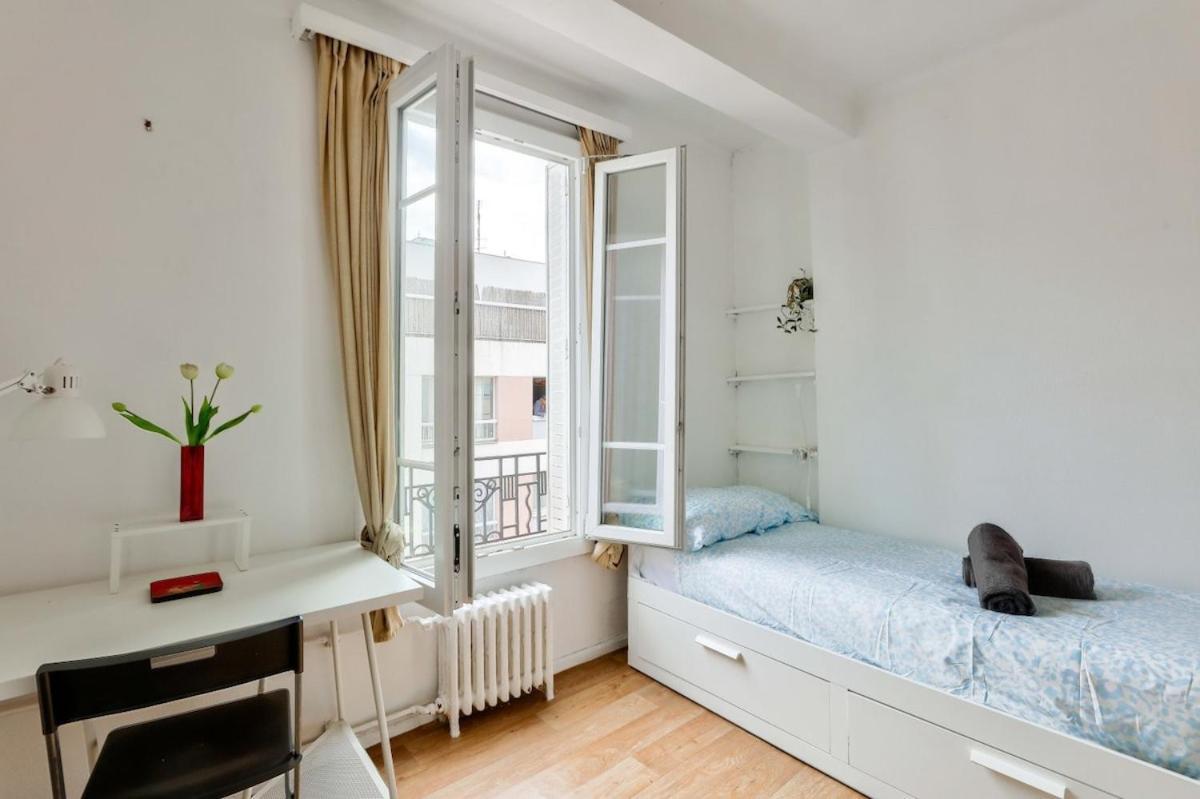 Apartment Near Pere Lachaise Cemetery *