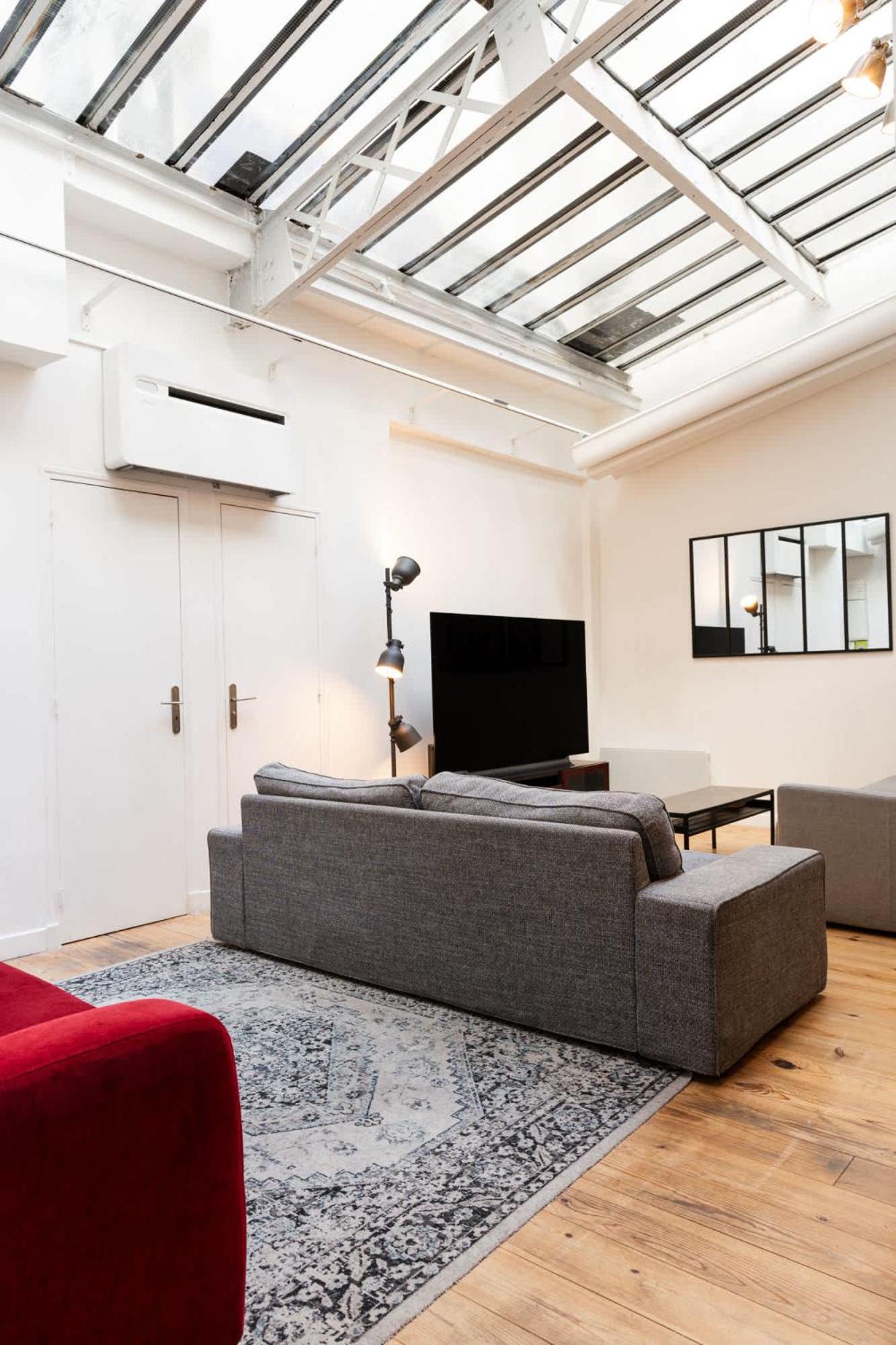 Loft House 3 Bedroom Bastille, Marais Ac By Lcc Agency