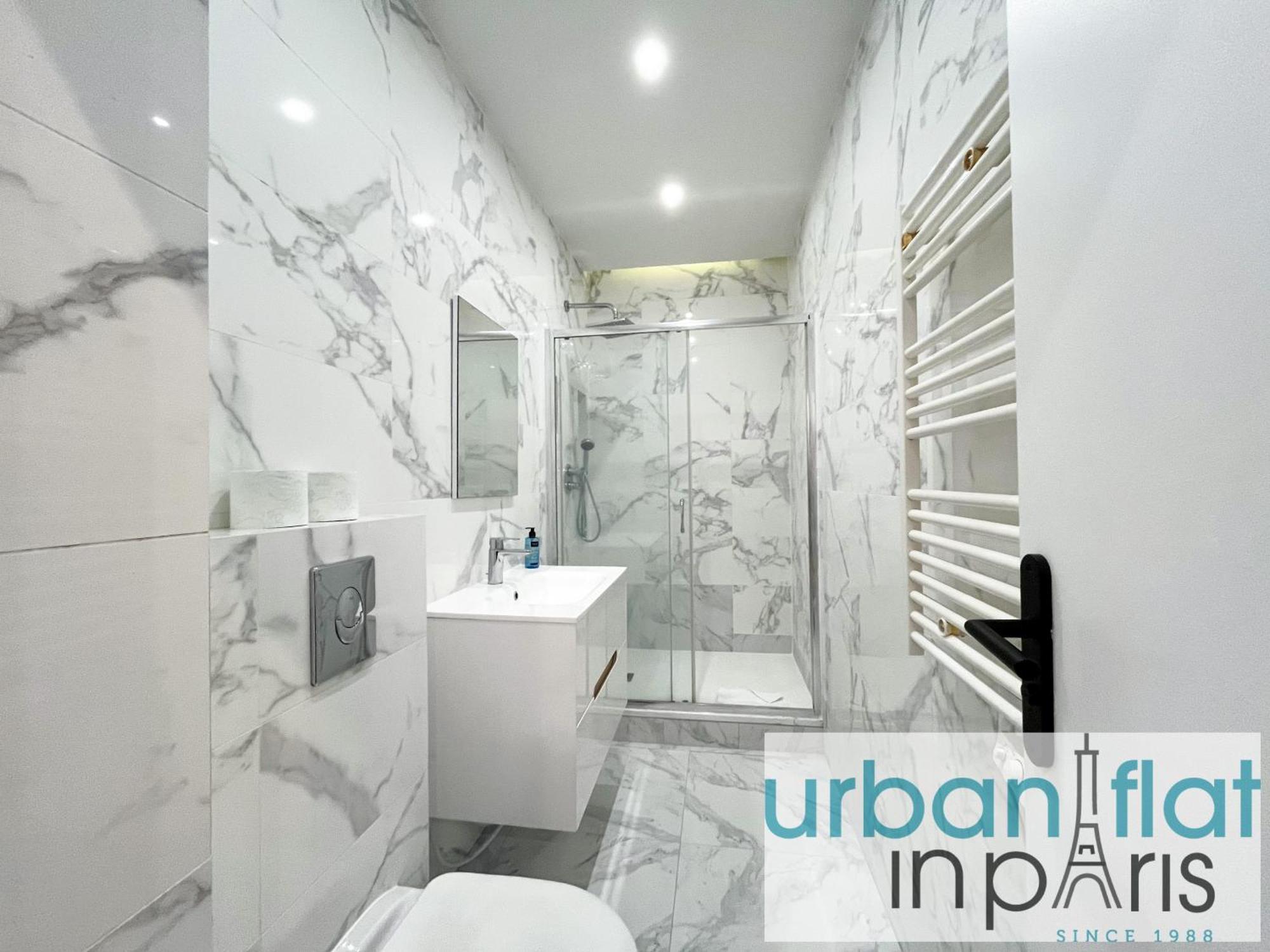 Urban Flat 67 - Spacious Parisian Flat In *