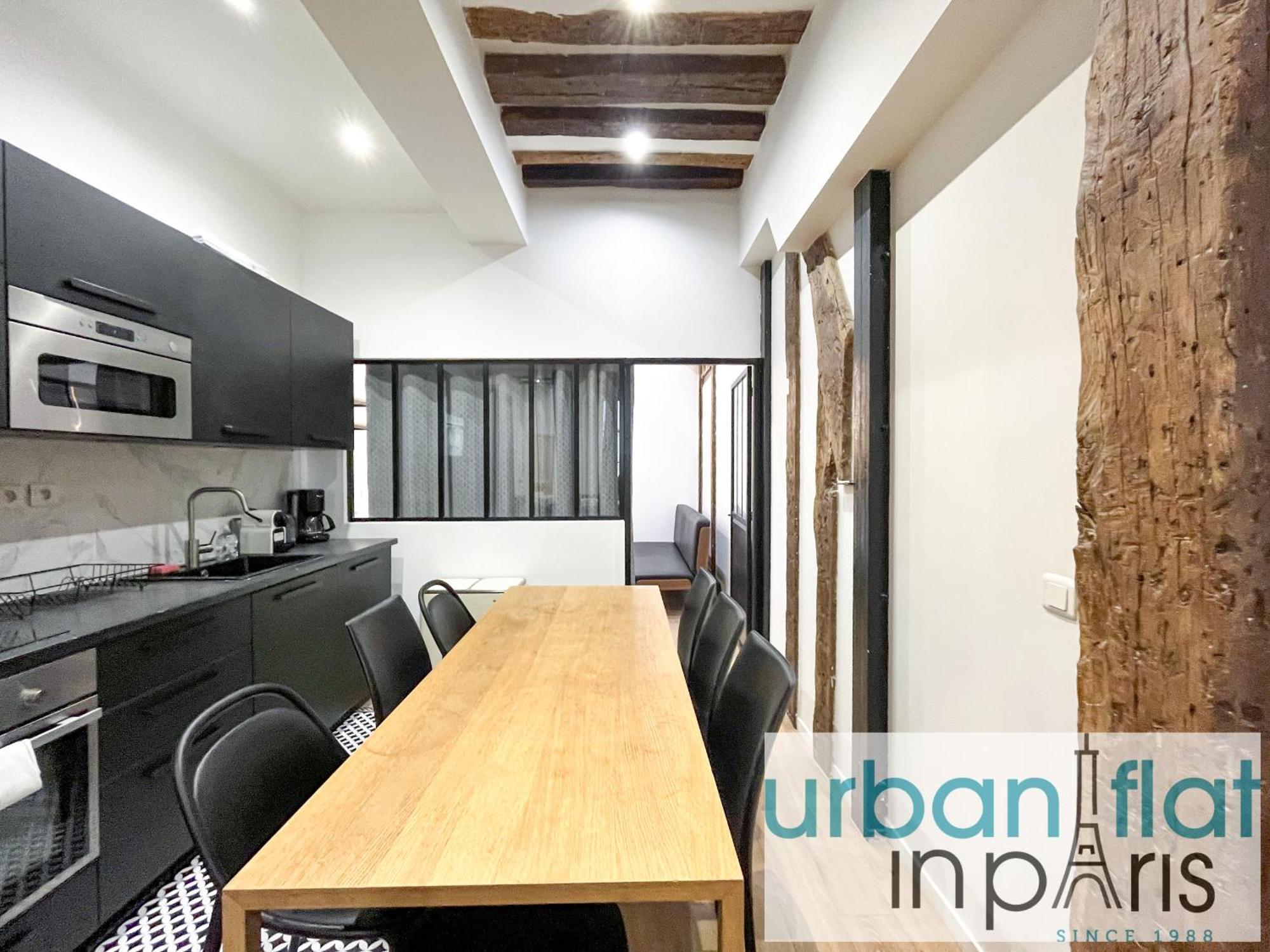 Urban Flat 67 - Spacious Parisian Flat In Paris
