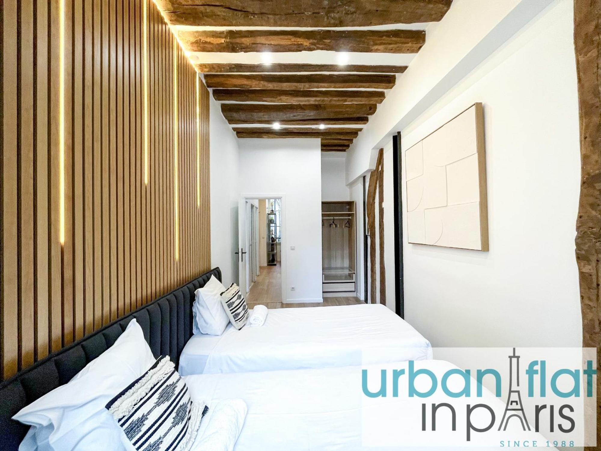Urban Flat 67 - Spacious Parisian Flat In * Paris
