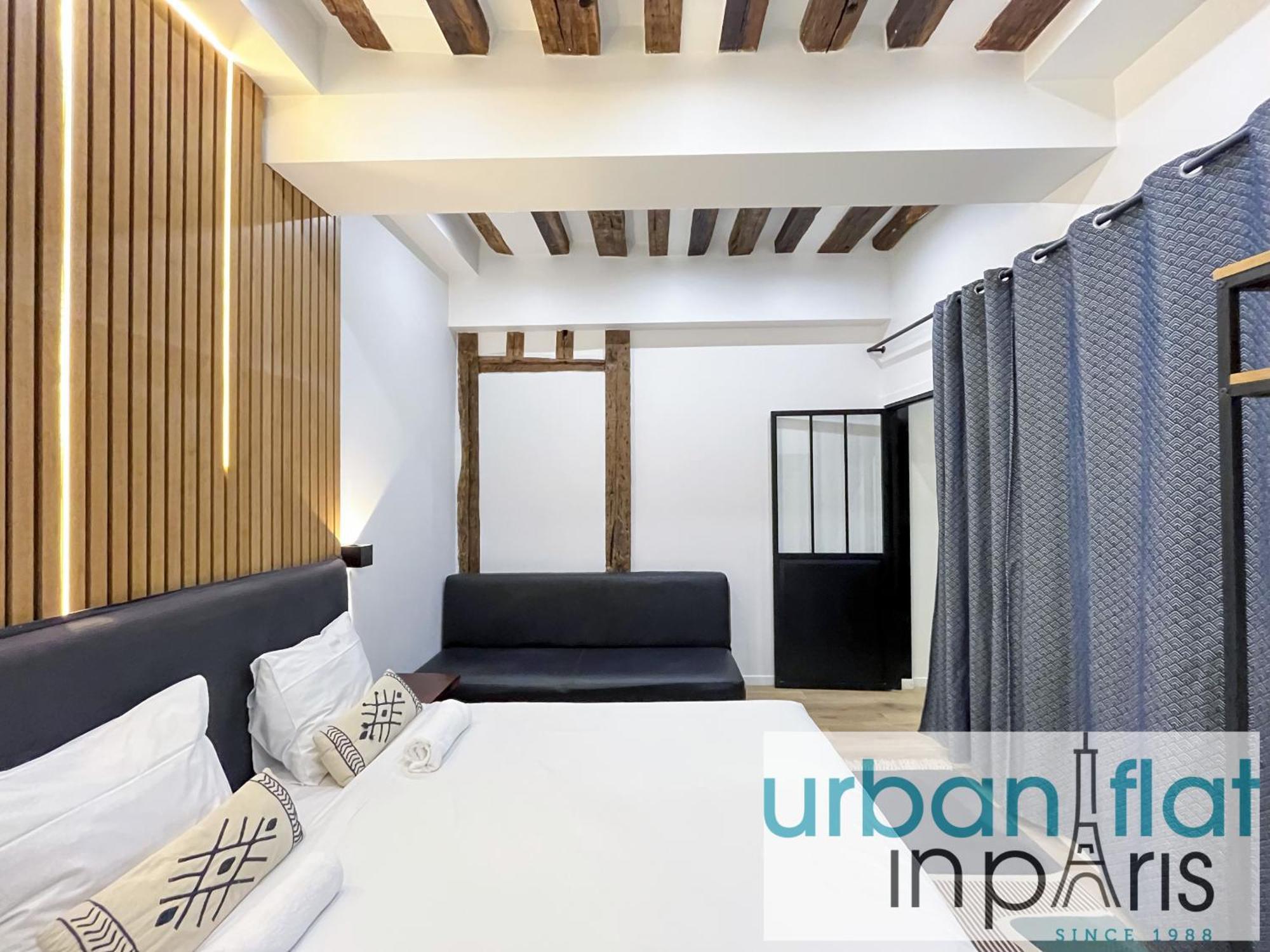 Urban Flat 67 - Spacious Parisian Flat In Paris