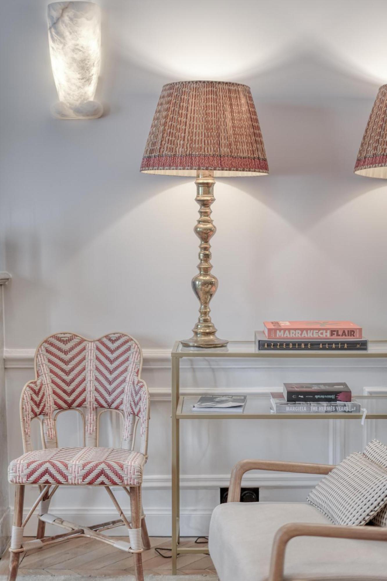 Montaigne Luxury Apartment Paris