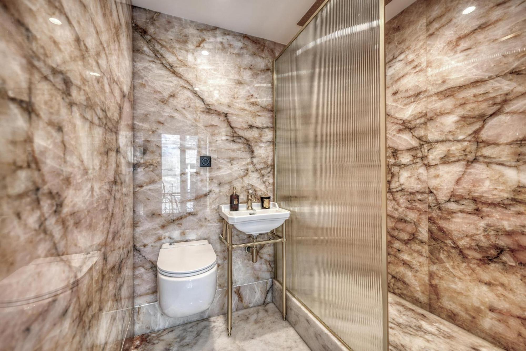 Apartment Montaigne Luxury *