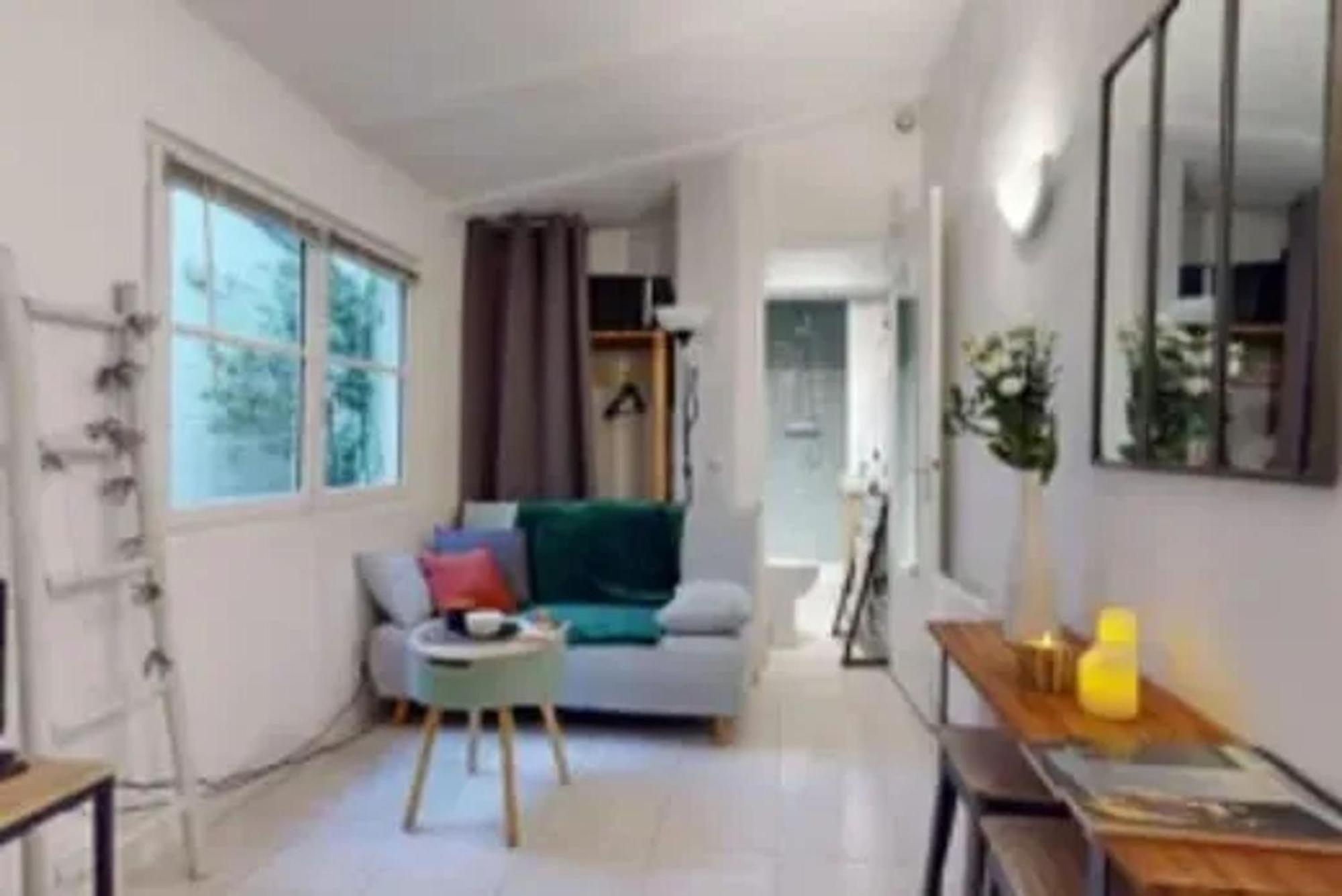 Cosy A 12m² Avec Terrasse Privee * Paris