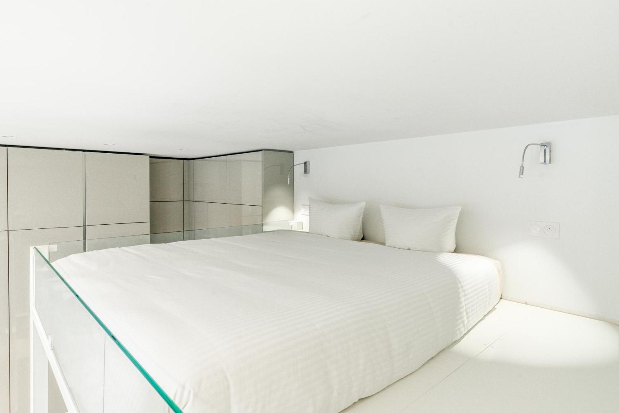 Elegant Luxury 1st