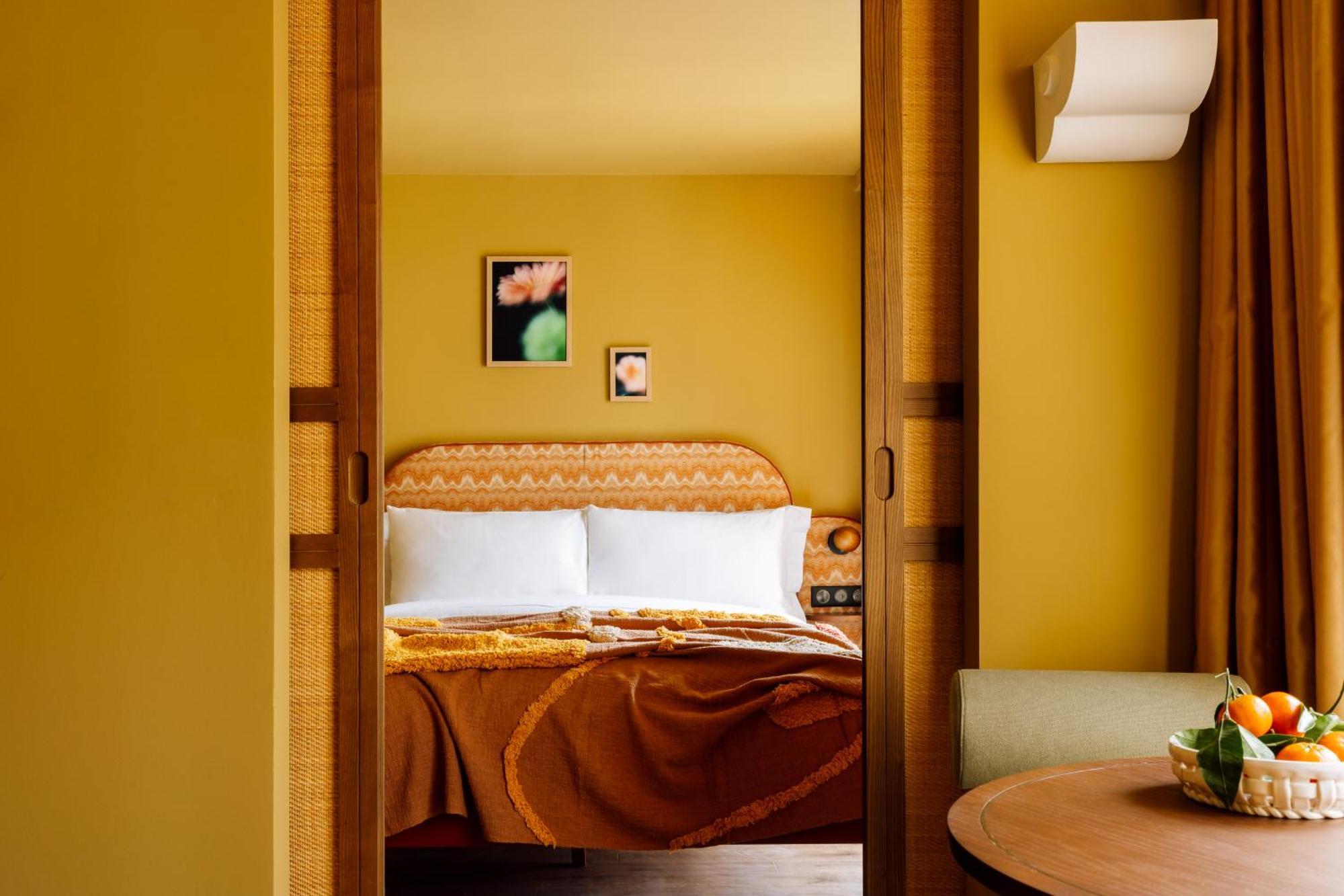 Hotel Le Jardin De Verre By Locke Paris