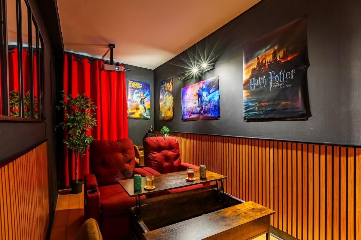 Apartment Cinema