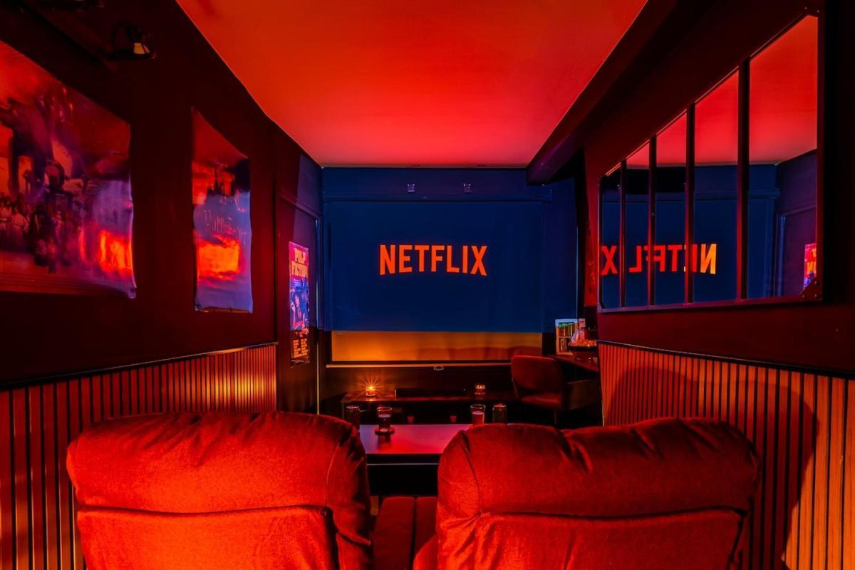 Apartment Cinema Paris
