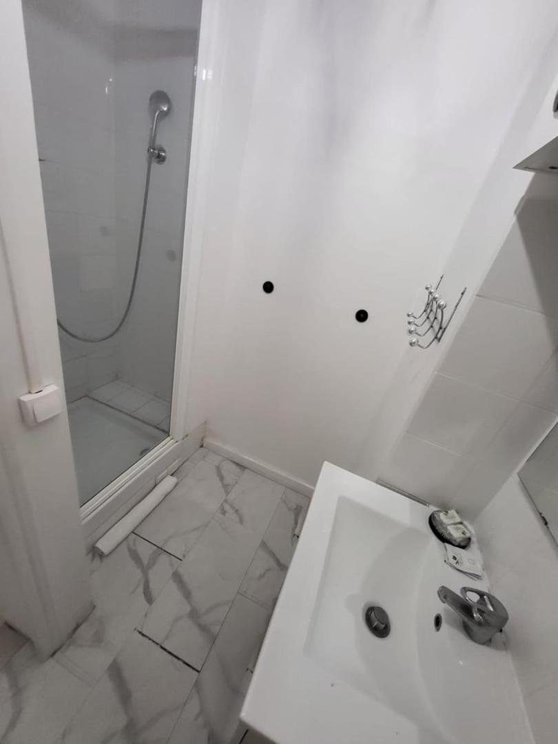 Charming - 6p Apartment *