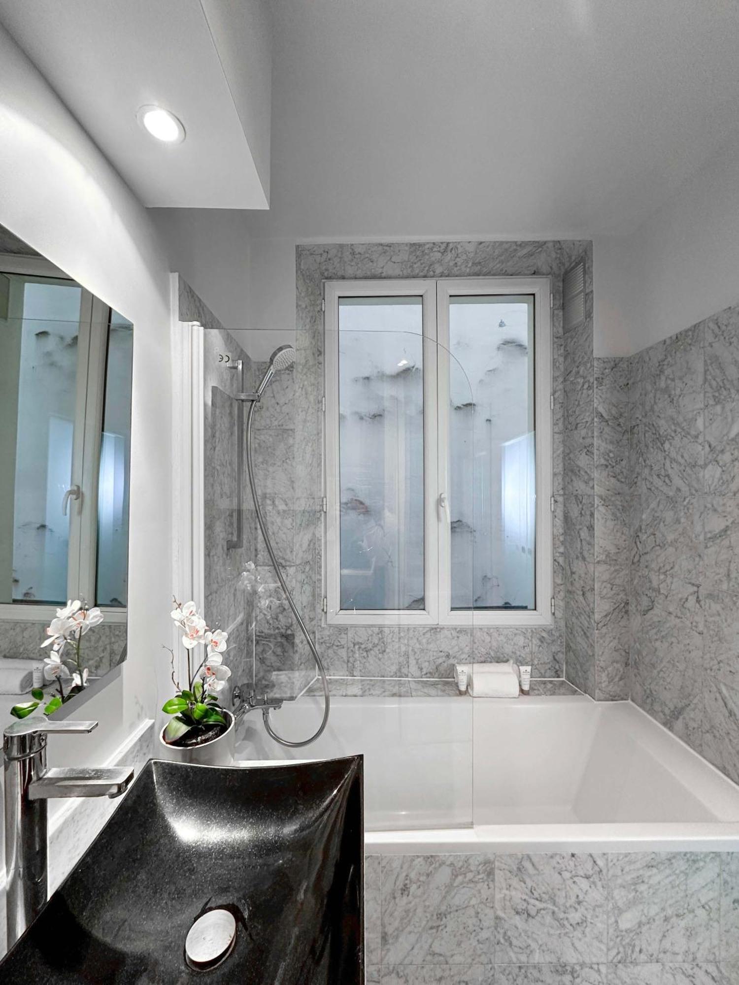 Apartment Unique At The Bourse Paris